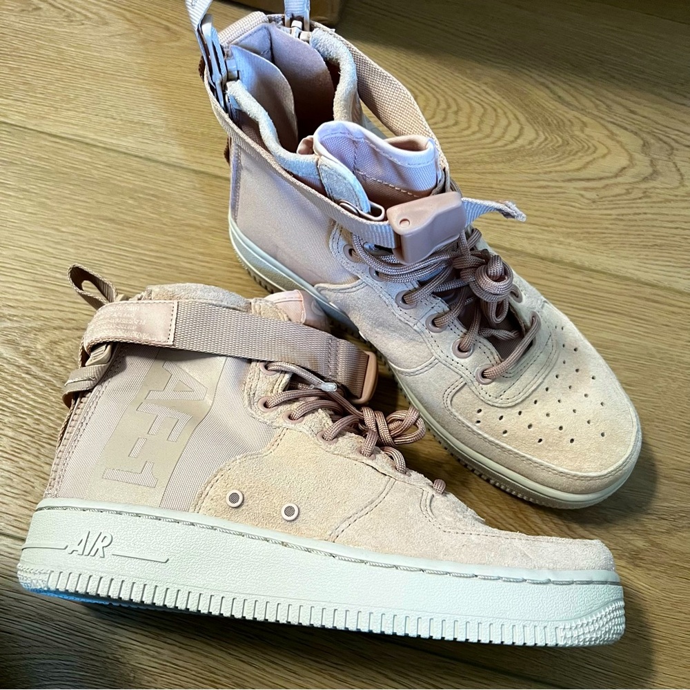 Nike Mid Air Force 1